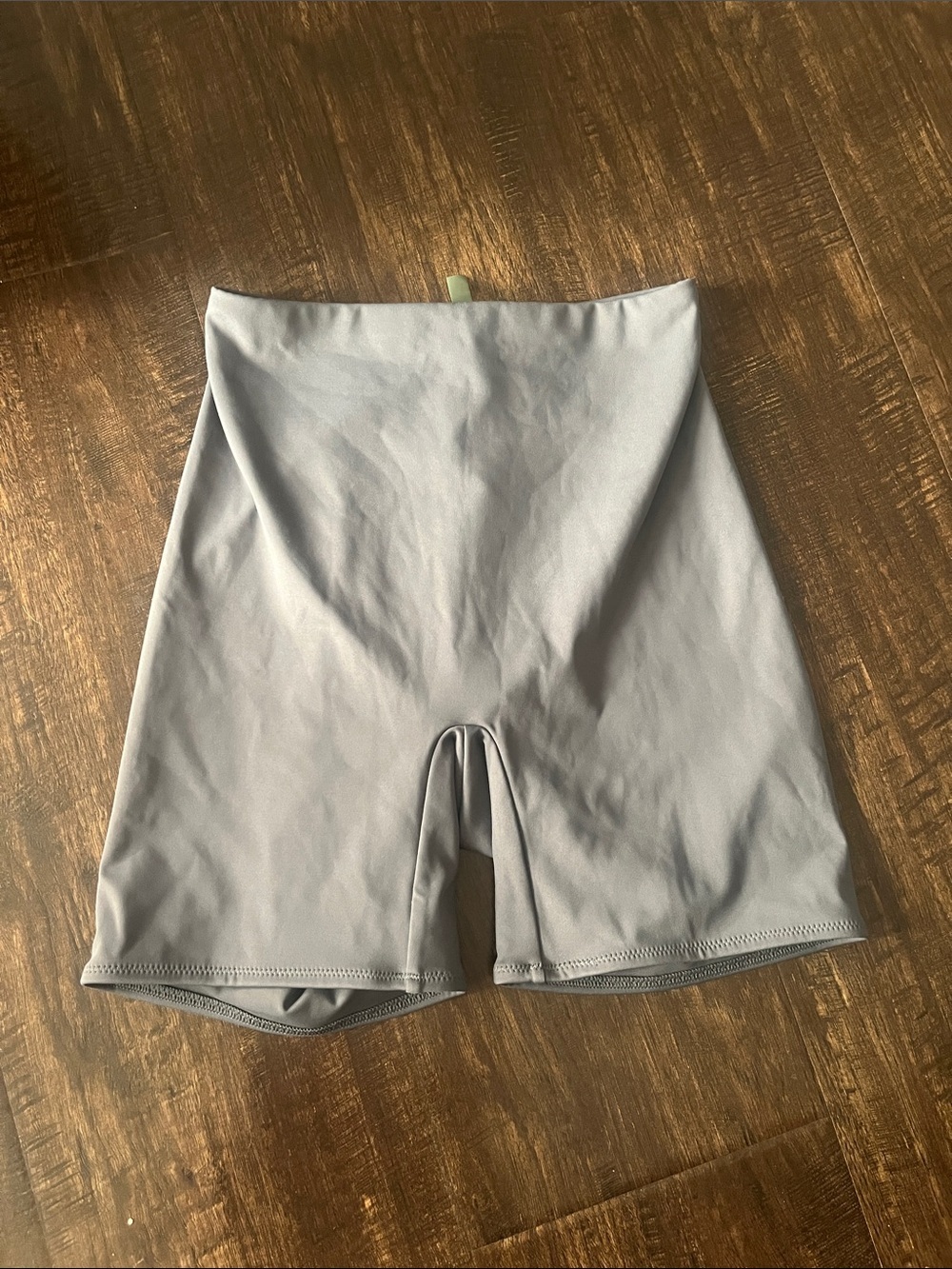 SKIMS Swim Mid-Waist Shorts Gun Metal Grady Sizs XS NWT - Picture 2 of 4